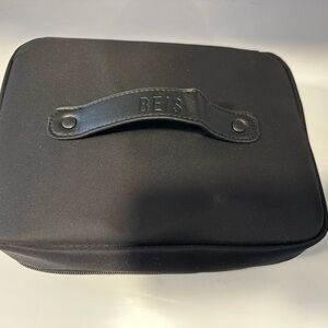 Beis Hanging Cosmetics Case / black